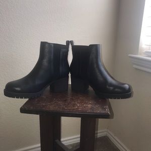 mia colten chelsea boot